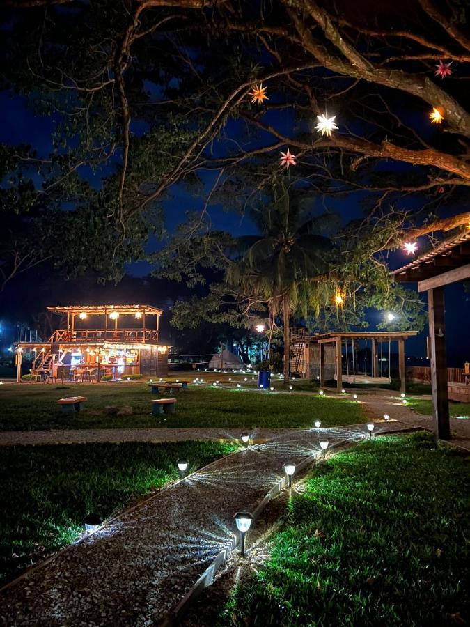 Sunset Hut Hostel Омоа Екстериор снимка