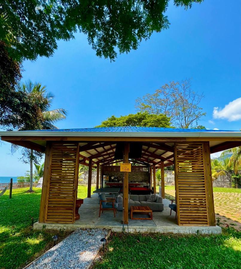Sunset Hut Hostel Омоа Екстериор снимка